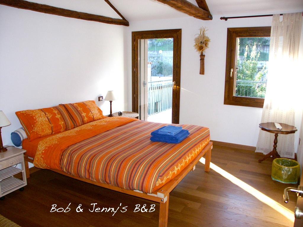 ויצ'נצה Bob And Jenny'S B&B חדר תמונה