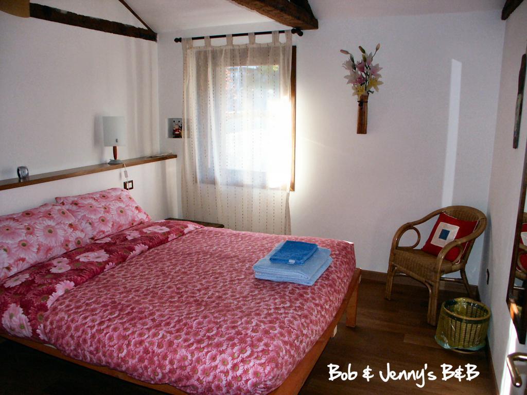ויצ'נצה Bob And Jenny'S B&B חדר תמונה